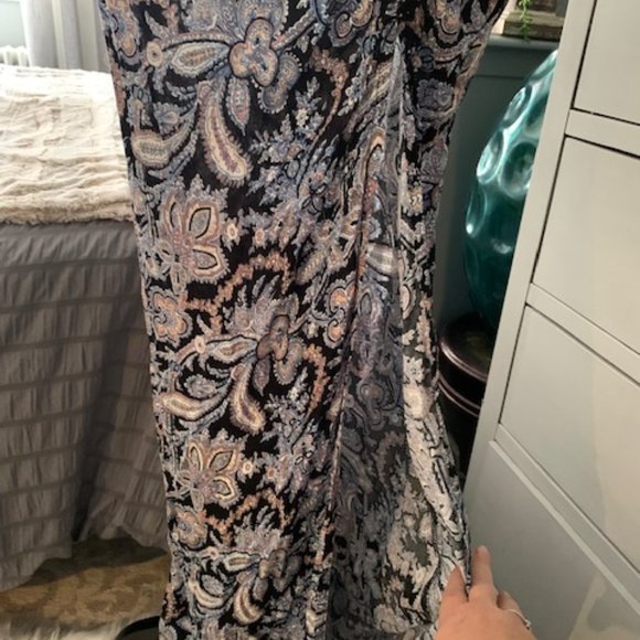 Long Split Maxi Dress - Picture 5 of 6